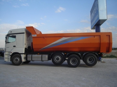 On-Vehicle Semi Pipe Tipper